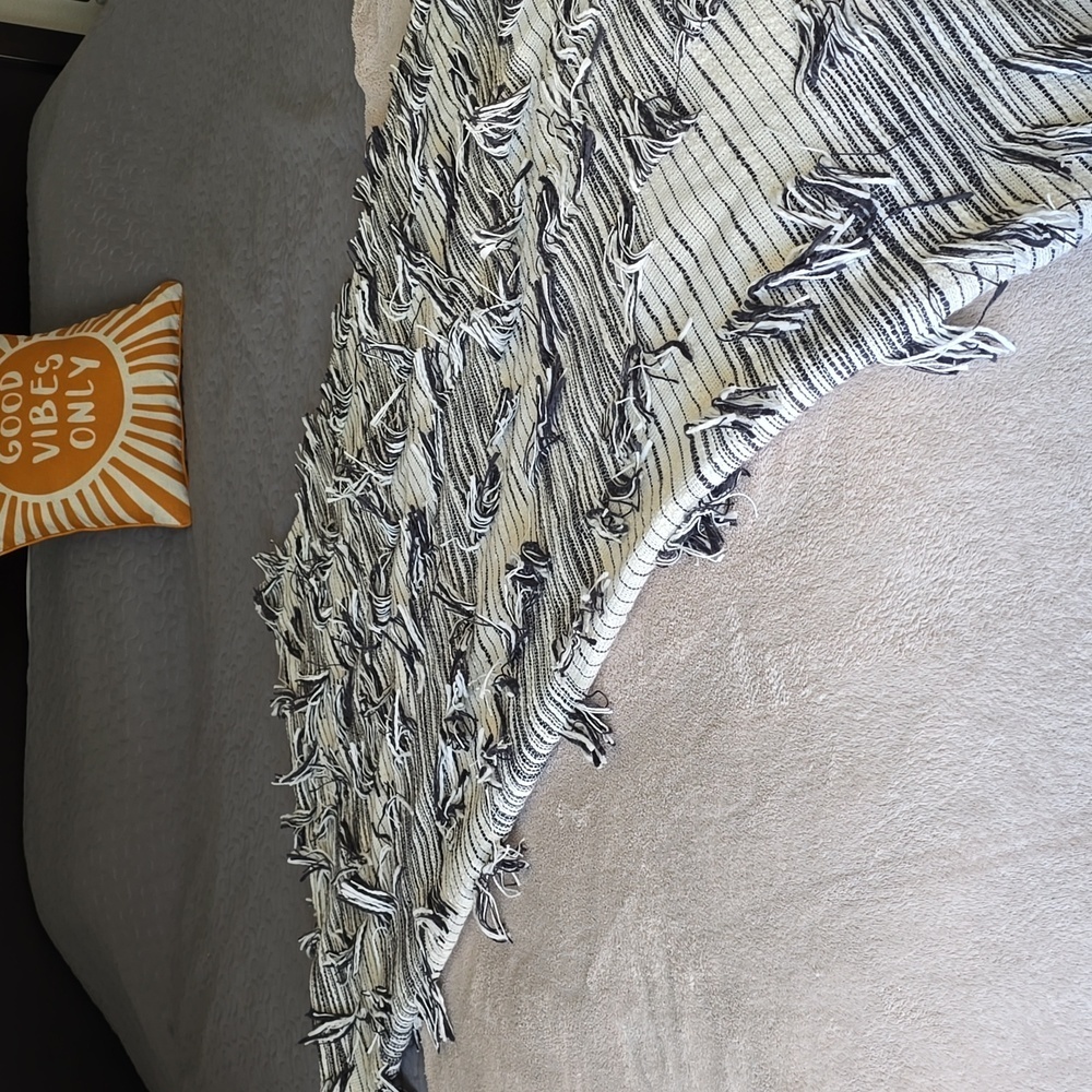 Anthropologie Boho 100% Cotton Fringe Throw| NWOT - Picture 5 of 9